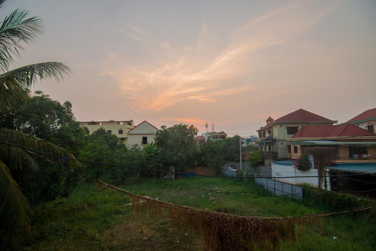 Bokre Angkor Hostel Siem Reap Exterior photo